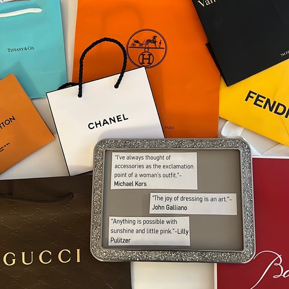 CURRENTLY in RESALE THERAPY 🤩 FiFi PoshPosh 💃Fashion Obsessed/Fashion Addicted - Picture 6 of 9